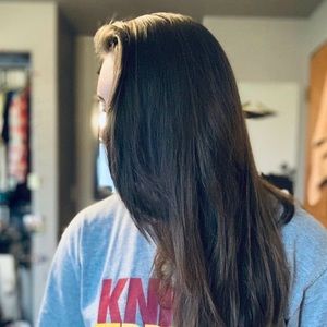 Meet your Posher, Elia